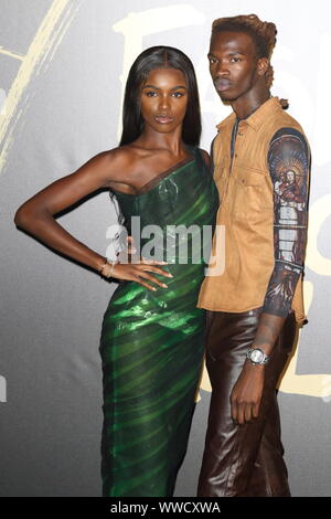 London, Großbritannien. 14 Sep, 2019. London Fashion Week s/s 2020 Naomi Campbell's Fashion für Entlastung roten Teppich Ankünfte am British Museum, London Quelle: SOPA Images Limited/Alamy leben Nachrichten Stockfoto