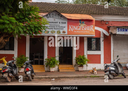 Panjim, Goa/Indien - 15. August 2019: Gebäude und kommerziellen Einrichtungen in Panjim die Hauptstadt von Goa Stockfoto