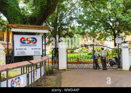 Panjim, Goa/Indien - 15. August 2019: Gebäude und kommerziellen Einrichtungen in Panjim die Hauptstadt von Goa Stockfoto