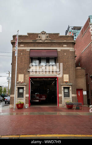 Stadt Chicago Feuerwehr Motor 78 Feuer Haus Gebäude am Wrigley Field Chicago Illinois USA Stockfoto