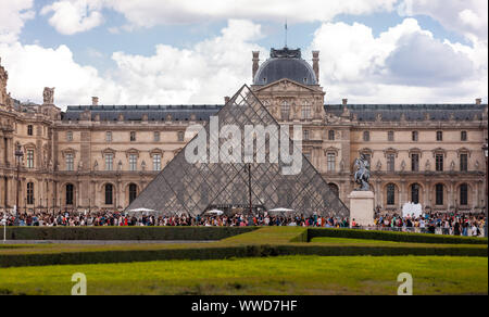 Landschaft Farbe Fotografie der Louvre in Paris, Frankreich. Stockfoto