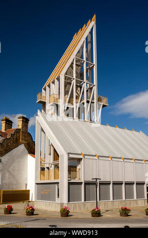 UK, County Durham, Bishop Auckland, Marktplatz, der 29 m hohe Turm Auckland Stockfoto