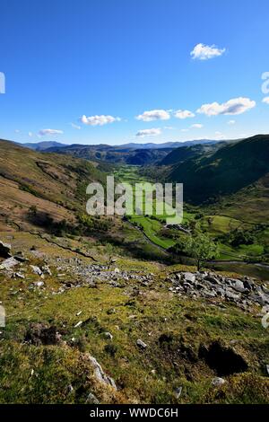 Die grüne Wiese, die von seathwaite Stockfoto