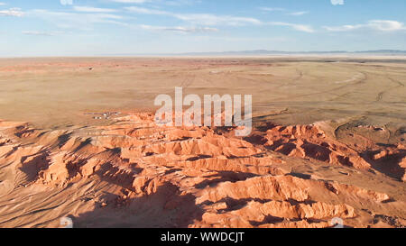 Luftaufnahme der Bayanzag, Flaming Cliffs, Wüste Gobi, Mongolei Stockfoto