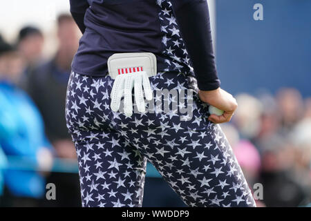 Auchterarder, Schottland, Großbritannien. 15. September 2019. Sonntag singles Gleiche am abschließenden Tag an 2019 Solheim Cup am hundertjährigen Kurs in Gleneagles. Abgebildet; Detail Hose von Nelly Korda von Team USA. Iain Masterton/Alamy leben Nachrichten Stockfoto