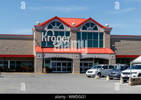 Kokomo - ca. September 2019: Kroger Supermarkt. Die Kroger Co. ist einer der weltweit größten Lebensmittelhändler IV Stockfoto