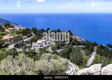 Malerischer Blick auf Landschaft rund um George Sand vom View Point Puig de la Moneda im Norden von Mallorca Stockfoto