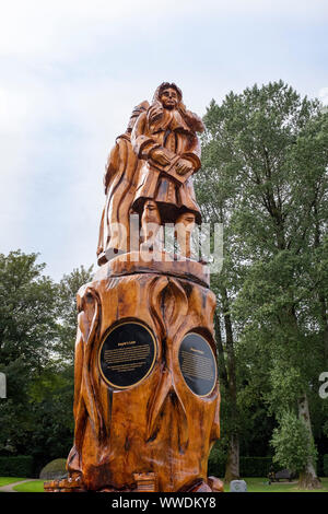 Baum Skulptur in Lismore, County Waterford für Robert Boyle und St. Karthago Stockfoto