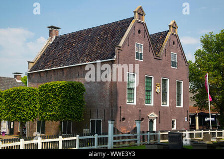 Ehemaliges Rathaus (1683), heute Museum Warns, Friesland, Niederlande Stockfoto