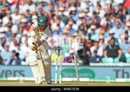 London, Großbritannien. 15 Sep, 2019. Marcus Harris von Australien ist von Stuart Breiten von England während Tag vier der 5 Specsavers Asche Test Match rollte, Am Kia Oval Cricket Ground, London, England. Credit: ESPA/Alamy leben Nachrichten Stockfoto