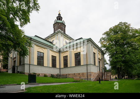Stockholm, Schweden. September 2019. Ein Blick auf die kungsholmen Kirche und der Park Stockfoto