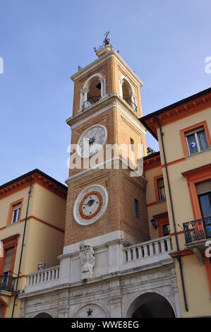 Clock Tower auf der Piazza Tre Martiri (drei Märtyrer Square), Rimini, Italien, Europa Stockfoto