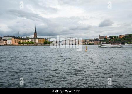 Stockholm, Schweden. September 2019. Ein Panoramablick von Gamla Stan Insel in einem bewölkten Tag Stockfoto