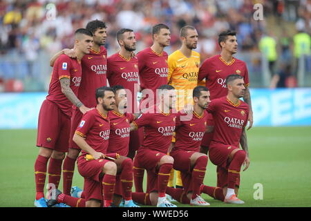 Rom, Italien. 15 Sep, 2019. Rom, Italien, 15. September 2019: AS Roma Team vor der Serie ein Fußballspiel als Roma und SASSUOLO, im Olympiastadion in Rom. Credit: Unabhängige Fotoagentur/Alamy leben Nachrichten Stockfoto