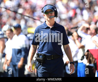 Landrover, Maryland, USA. 15. September, 2019. Cowboys Head Coach Jason Garrett führt sein Team gegen die Washington Redskins im vierten Quartal bei FedEx Field in Landover, Maryland am Sonntag, dem 15. September 2019. Foto von Kevin Dietsch/UPI Quelle: UPI/Alamy leben Nachrichten Stockfoto