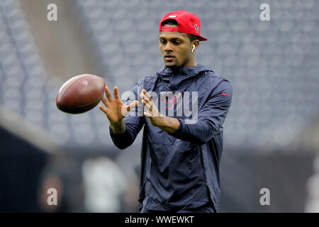 Houston, Texas, USA. 21. Juli, 2019. Houston Texans Quarterback Deshaun Watson (4) erwärmt sich vor der NFL regular season Spiel zwischen den Houston Texans und die Jacksonville Jaguars an NRG Stadion in Houston, TX am 15. September 2019. Credit: Erik Williams/ZUMA Draht/Alamy leben Nachrichten Stockfoto