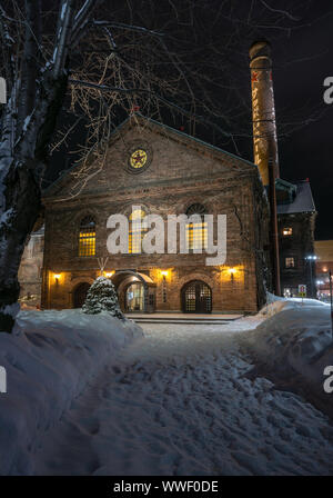 Nachtansicht der Sapporo Biergarten, Hokkaido, Japan im Winter. Stockfoto