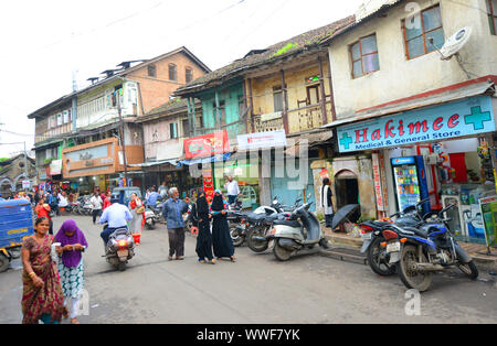 Schöne alte Häuser in Pune Stadtzentrum. Stockfoto