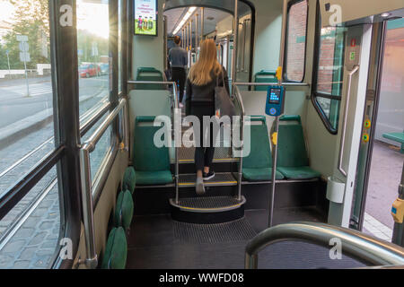 In einer Straßenbahn von Katajanokka in Helsinki Finnland Stockfoto