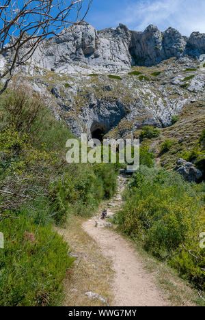 Spanien. Cueva Kupfer, Geburt des Flusses Pisuerga im Nationalpark von Fuentes Carrionas. Palencia Stockfoto