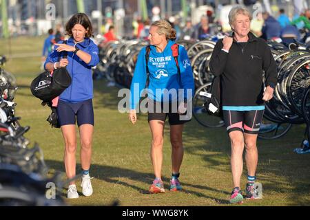 Brighton Triathlon 2019 15/09/2019 Die dreifache Ereignis aus Schwimmen, Radfahren und Laufen. Bild: Terry Applin Stockfoto