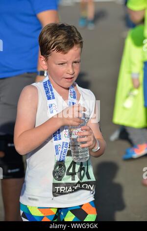 Brighton Triathlon 2019 15/09/2019 Die dreifache Ereignis aus Schwimmen, Radfahren und Laufen. Bild: Terry Applin Stockfoto