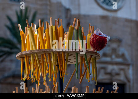 Rad der Kegel und Karamel Äpfel Stockfoto