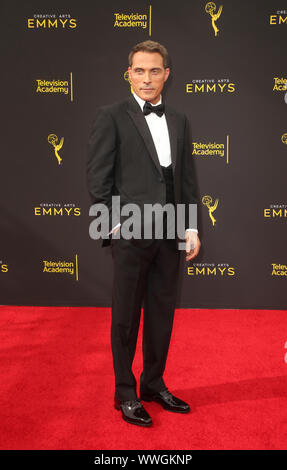 LOS ANGELES, Ca - September 514: Rufus Sewell, 2019 Creative Arts Emmy Awards Tag 2 auf der Microsoft Theater in Los Angeles, Kalifornien am 15. September 2019. Credit: Faye Sadou/MediaPunch Stockfoto
