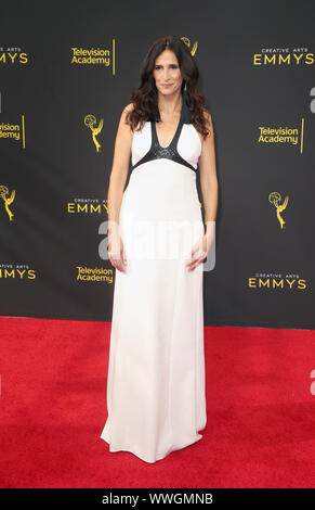 LOS ANGELES, Ca - September 514: Michaela Watkins, 2019 Creative Arts Emmy Awards Tag 2 auf der Microsoft Theater in Los Angeles, Kalifornien am 15. September 2019. Credit: Faye Sadou/MediaPunch Stockfoto