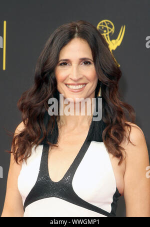 LOS ANGELES, Ca - September 514: Michaela Watkins, 2019 Creative Arts Emmy Awards Tag 2 auf der Microsoft Theater in Los Angeles, Kalifornien am 15. September 2019. Credit: Faye Sadou/MediaPunch Stockfoto