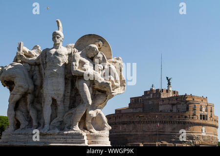 Ger: Rom. Castel Sant'Angelo. Statuen Brücke Vittorio Emanuele II. GER: Rom. Engelsburg. Statuen Brücke Vittorio Emanuele II. Stockfoto