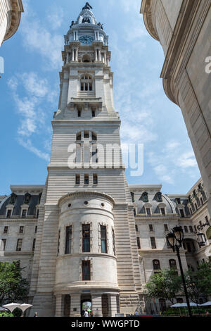 Die südwand von 548 Philadelphia City Hall 100 Meter hohen Turm. Die Top 210 sind aus Gusseisen lackiert wie Stein suchen. Stockfoto