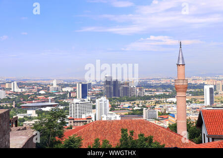 Luftaufnahme der Hauptstadt Ankara, Türkei. Blick von Hisar Castle Hill Stockfoto