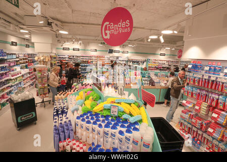 Store NORMAL IN PARIS Stockfoto