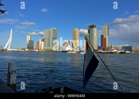 Rotterdam, Niederlande - 2019.09.08: Schwere Ladungsträger fairplayer (imo Nr. 9371579) und der pilotausschreibung Polaris (imo Nr. 9496915) an wilhelminakade ko Anker Stockfoto