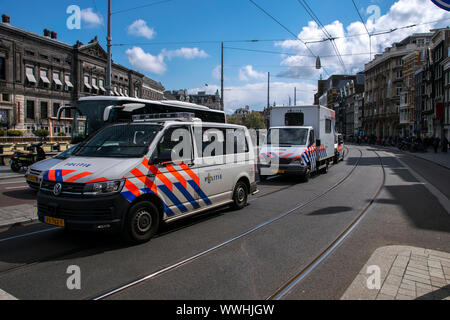 Polizeiautos in Amsterdam Die Niederlande 2019 Stockfoto