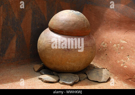 Calabash - geformte Topf, Tiebele, Burkina Faso Stockfoto