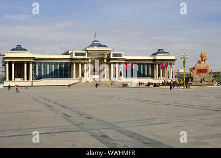 Sukhbataar Square mit dem Parlament Gebäude, Ulanbator Stockfoto