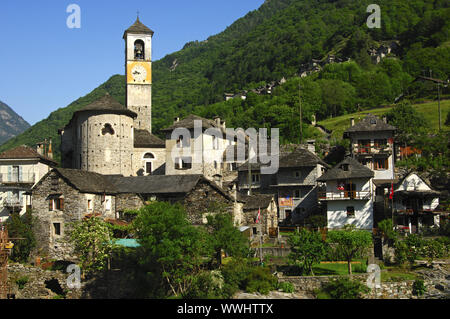 Lavertezzo Dorf im Val Verzasca, Tessin, Schweiz Stockfoto