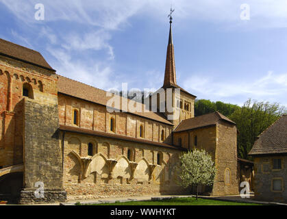 Stiftskirche der romanischen Abtei von Romainmotier Stockfoto