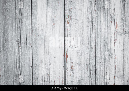 Verwitterte weiße hölzerne Plank Textur mit abblätternder Farbe, rustikaler Vintage Holz Wandhintergrund für Bauernhaus-Design und Inneneinrichtung Stockfoto