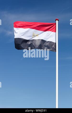 Flagge Ägypten winken in den Himmel Stockfoto
