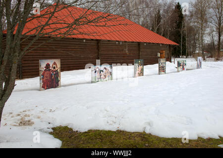 Melikhovo, Moskauer Gebiet, Russland - 3. April 2019: Barnyard. Zustand Literary-Memorial Museum-Reserve von Anton Tschechow Melikhovo Stockfoto