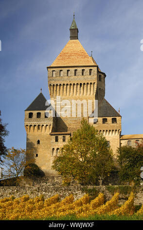 Halten, Schloss Vufflens-le-Château, Waadt, Schweiz Stockfoto