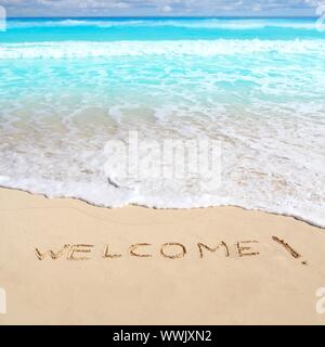 Gruß willkommen Strand Zauber geschrieben am Sand tropischen Karibik Stockfoto
