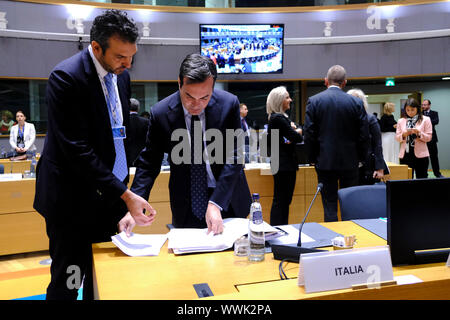 Brüssel, Belgien. 16 Sep, 2019. Der italienische Minister für EU-Angelegenheiten Vincenzo Amendola bei einem Europäischen Rat für Allgemeine Angelegenheiten. Credit: ALEXANDROS MICHAILIDIS/Alamy leben Nachrichten Stockfoto