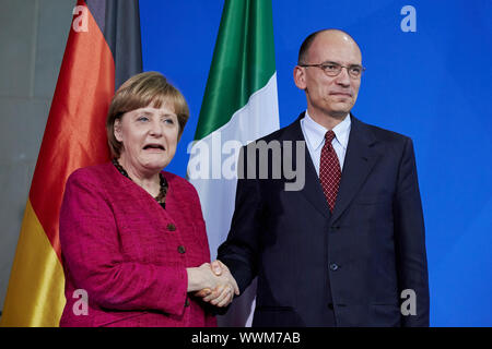 Bundeskanzlerin Merkel und PM Letta von Italia Stockfoto