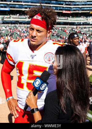 RingCentral Kolosseum Oakland, Calif, USA. 15 Sep, 2019. Usa Leiter Quarterback Patrick Mahomes (15) Nach der NFL Football Spiel zwischen Kansas City Chiefs und die Oakland Raiders 28-10 Gewinn an RingCentral Kolosseum Oakland, Calif. Thurman James/CSM/Alamy leben Nachrichten Stockfoto