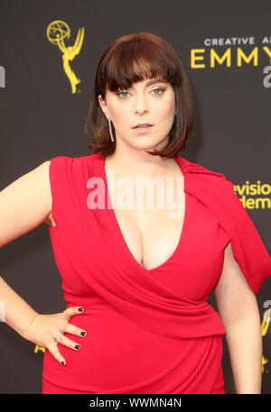 September 2019, Los Angeles, CA, USA: 15. September 2019 – Los Angeles, Kalifornien – Rachel Bloom. 2019 Creative Arts Emmy Awards Day 2 im Microsoft Theater. Foto: FSadou/AdMedia Stockfoto