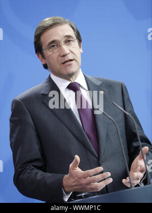 Merkel erhält Coelho, der Premierminister der Republik Portugal, in Berlin. Stockfoto